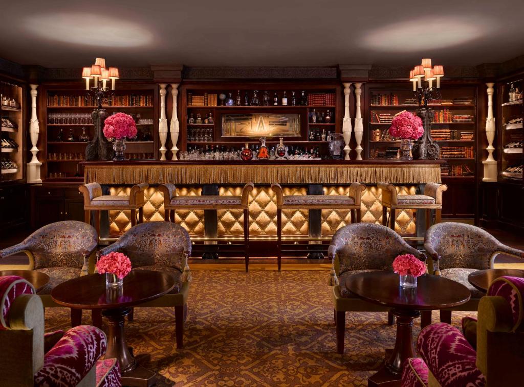 Métropole library bar